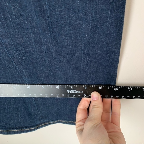 True RELIGION TWISTED SEAM MATERNITY JEANS A Pea in the Pod Collection size 31 - Picture 7 of 13